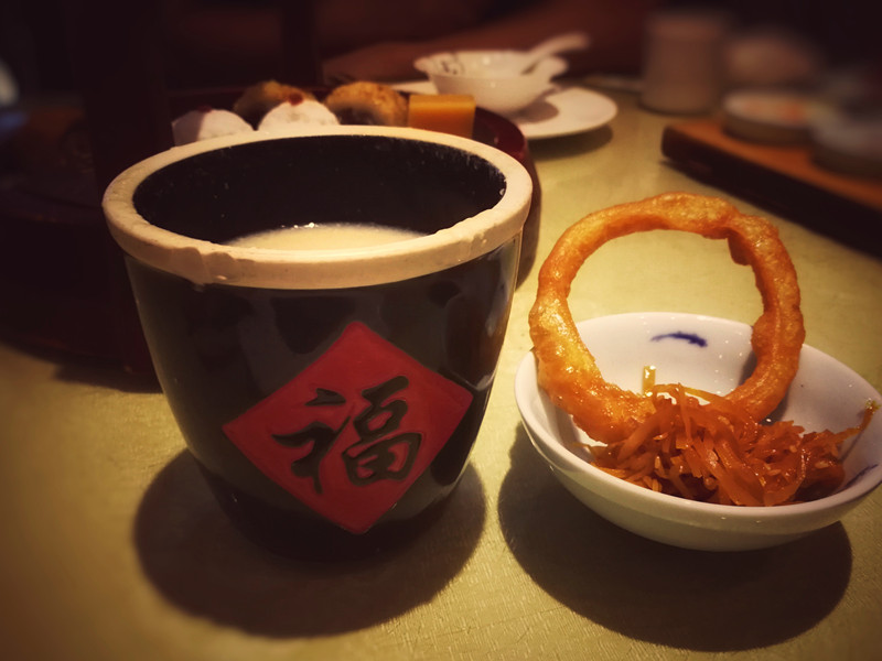 豆汁和胶圈.jpg 豆汁和胶圈.jpg